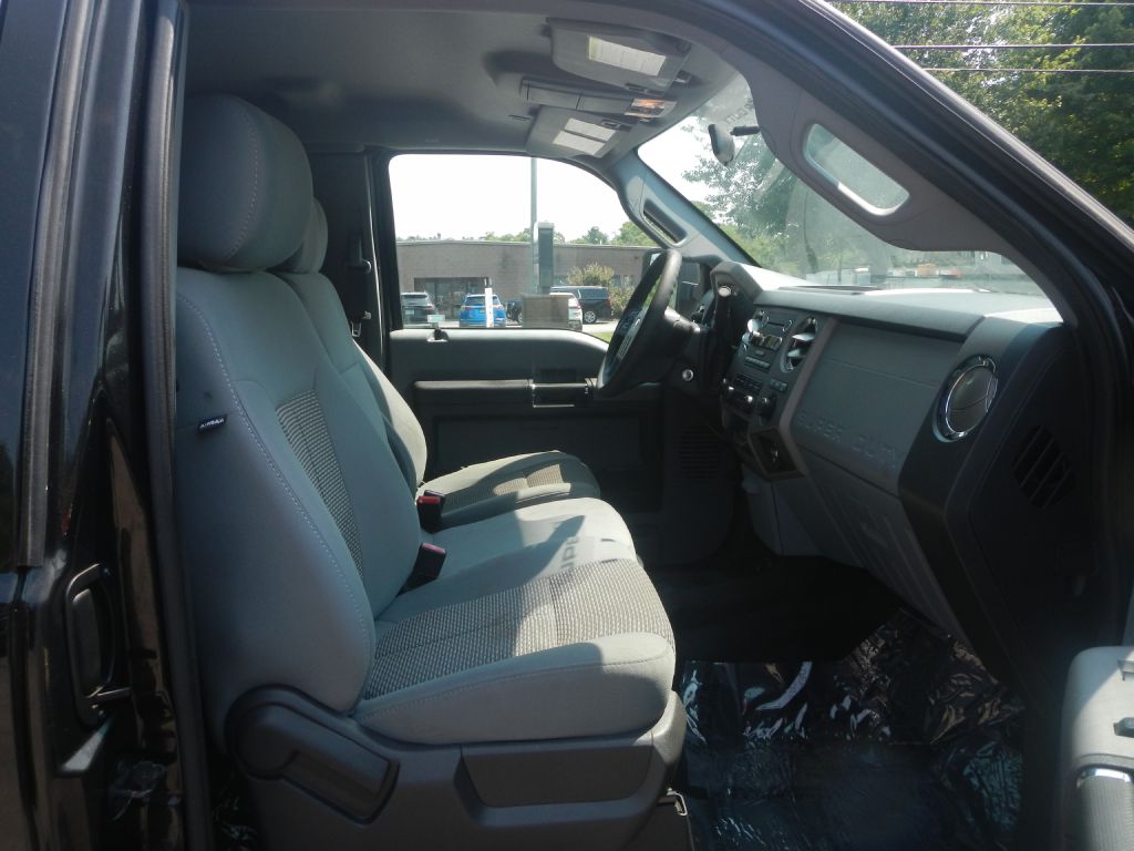 Photo 20 of this FORD F350 SUPER DUTY