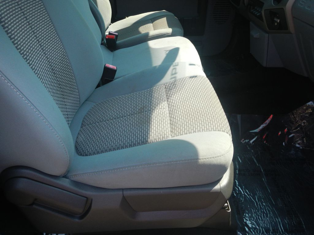 Photo 22 of this FORD F350 SUPER DUTY