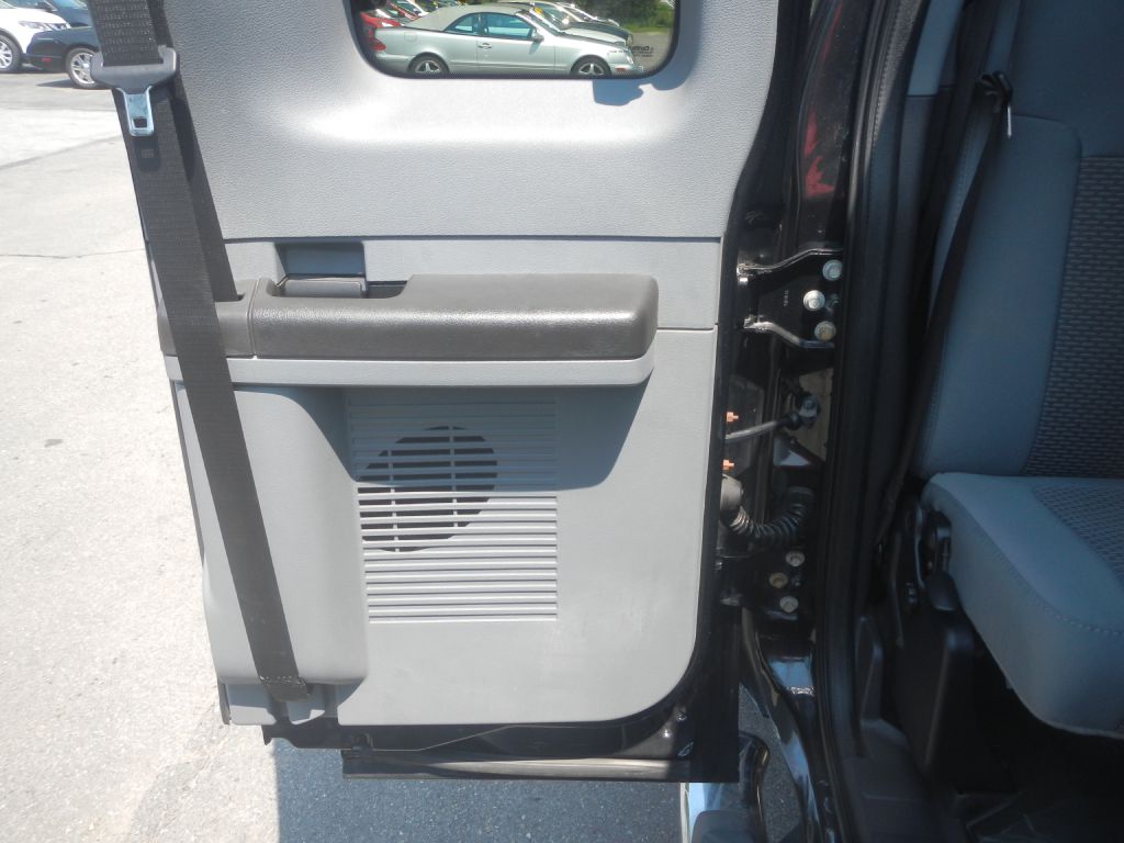 Photo 27 of this FORD F350 SUPER DUTY