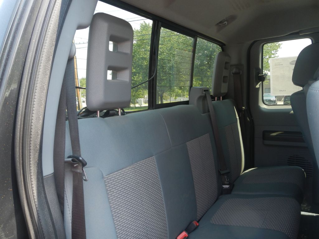 Photo 29 of this FORD F350 SUPER DUTY