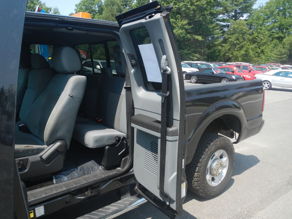 Photo 38 of this FORD F350 SUPER DUTY