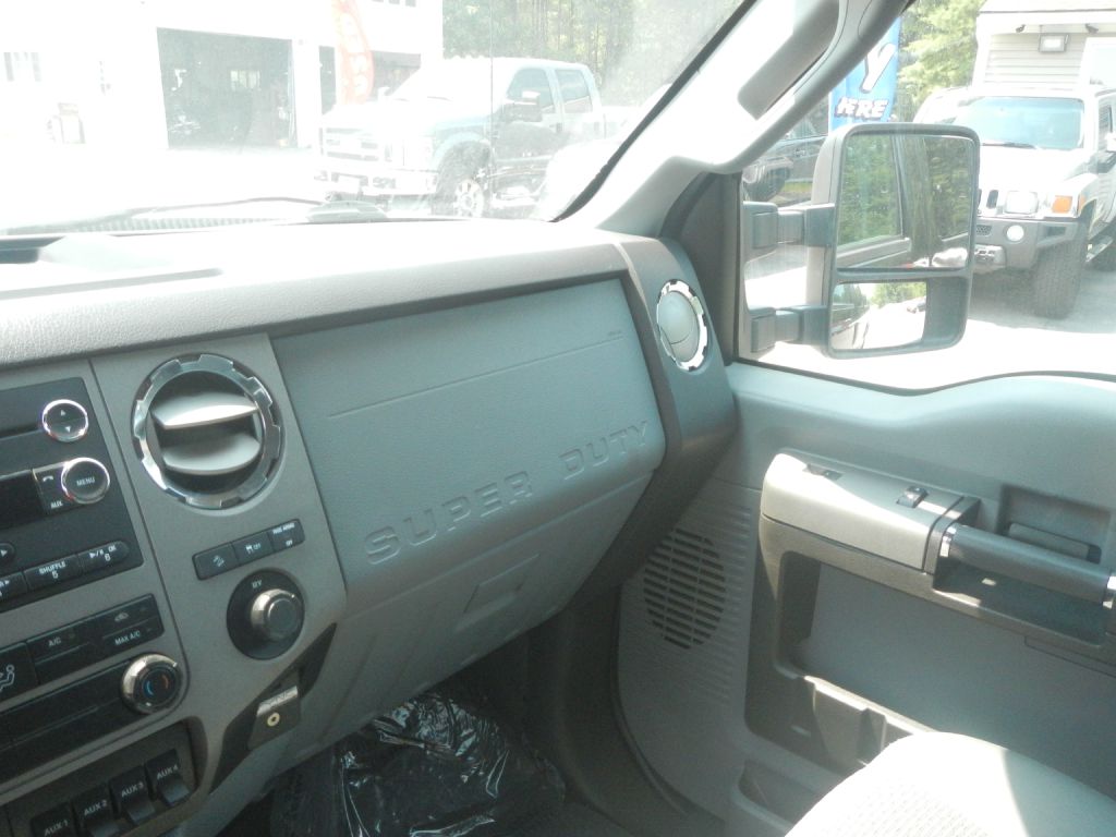 Photo 43 of this FORD F350 SUPER DUTY