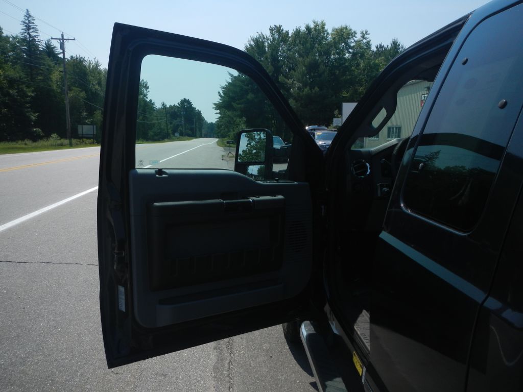 Photo 48 of this FORD F350 SUPER DUTY