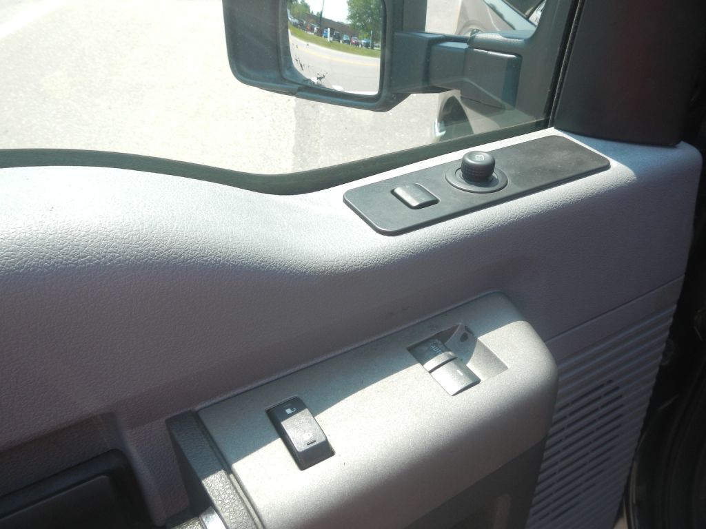 Photo 50 of this FORD F350 SUPER DUTY