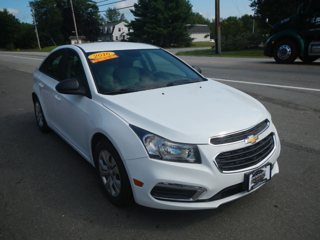 Photo 2 of this CHEVROLET CRUZE