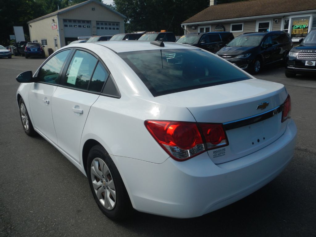 Photo 7 of this CHEVROLET CRUZE