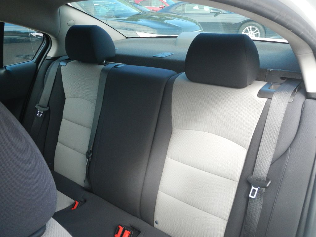 Photo 8 of this CHEVROLET CRUZE