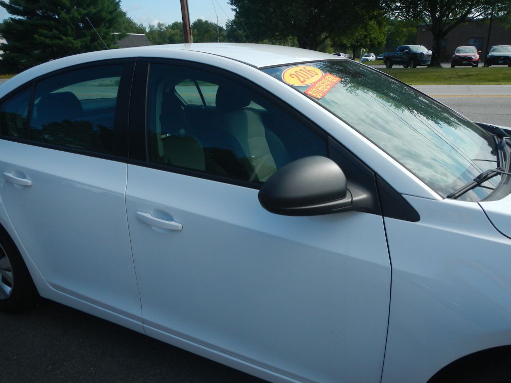 Photo 14 of this CHEVROLET CRUZE