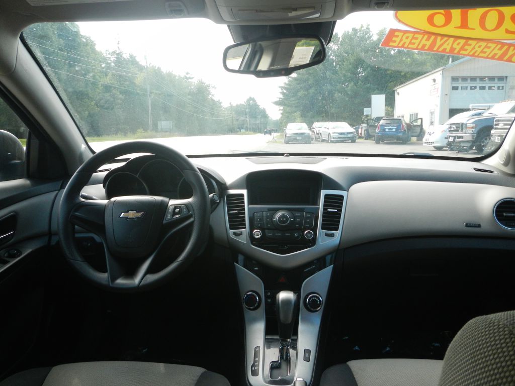 Photo 31 of this CHEVROLET CRUZE