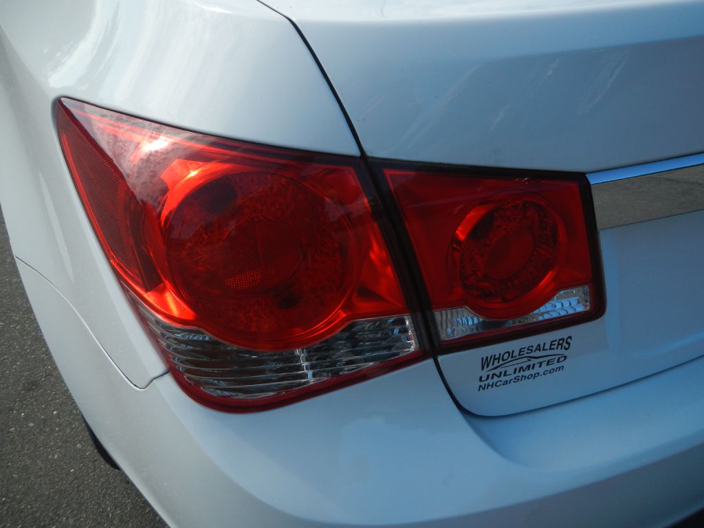 Photo 36 of this CHEVROLET CRUZE