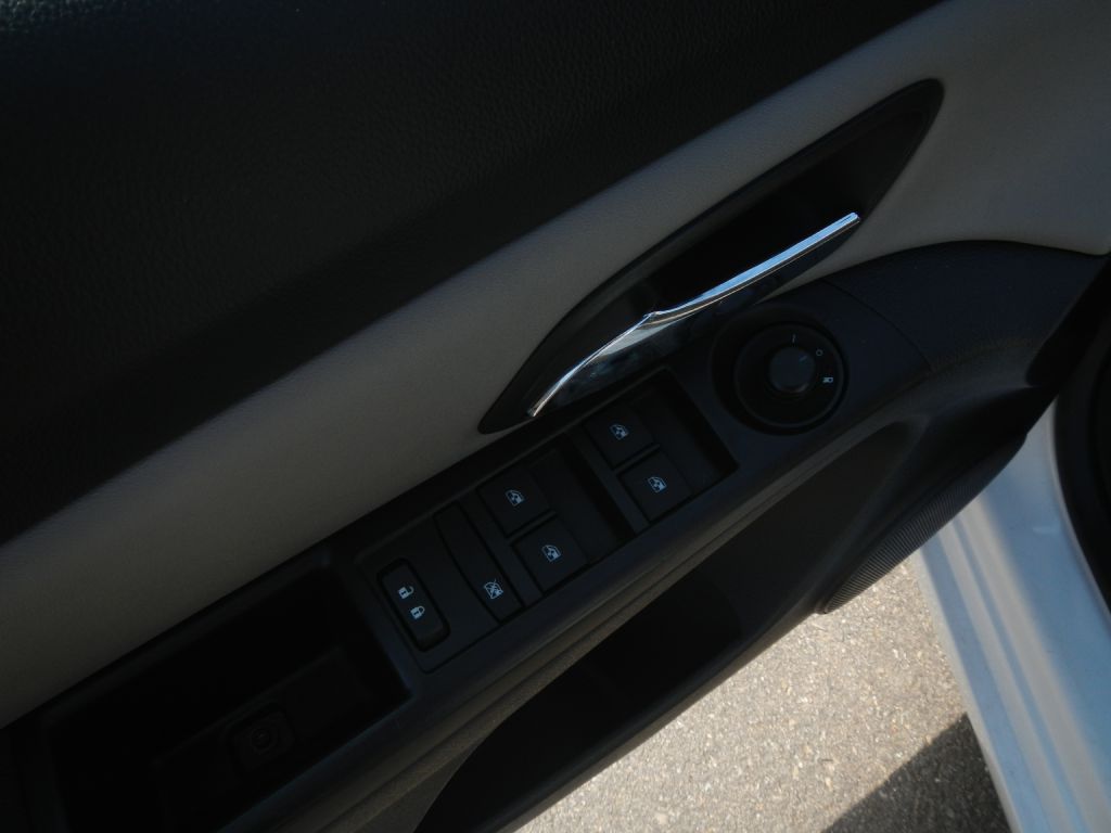 Photo 48 of this CHEVROLET CRUZE
