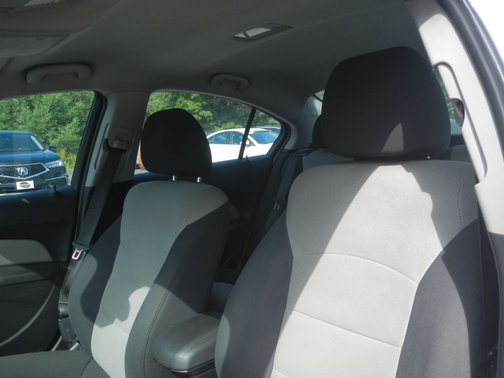 Photo 50 of this CHEVROLET CRUZE