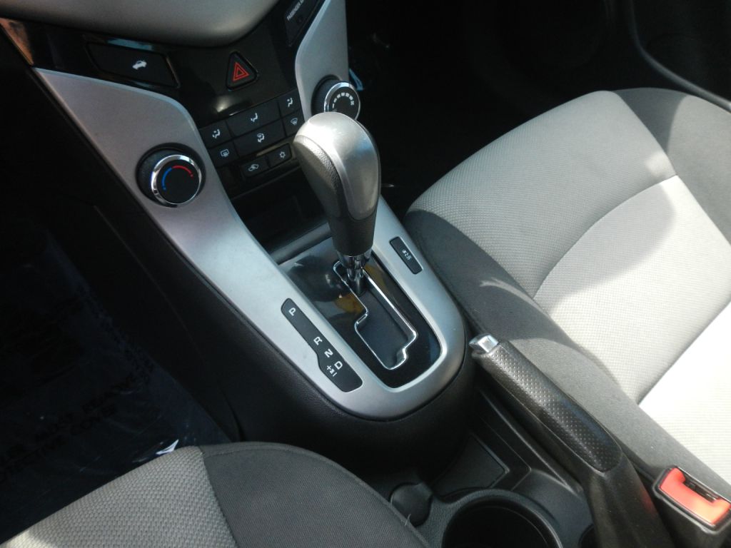 Photo 54 of this CHEVROLET CRUZE
