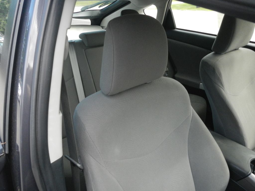 Photo 20 of this TOYOTA PRIUS PLUG-IN