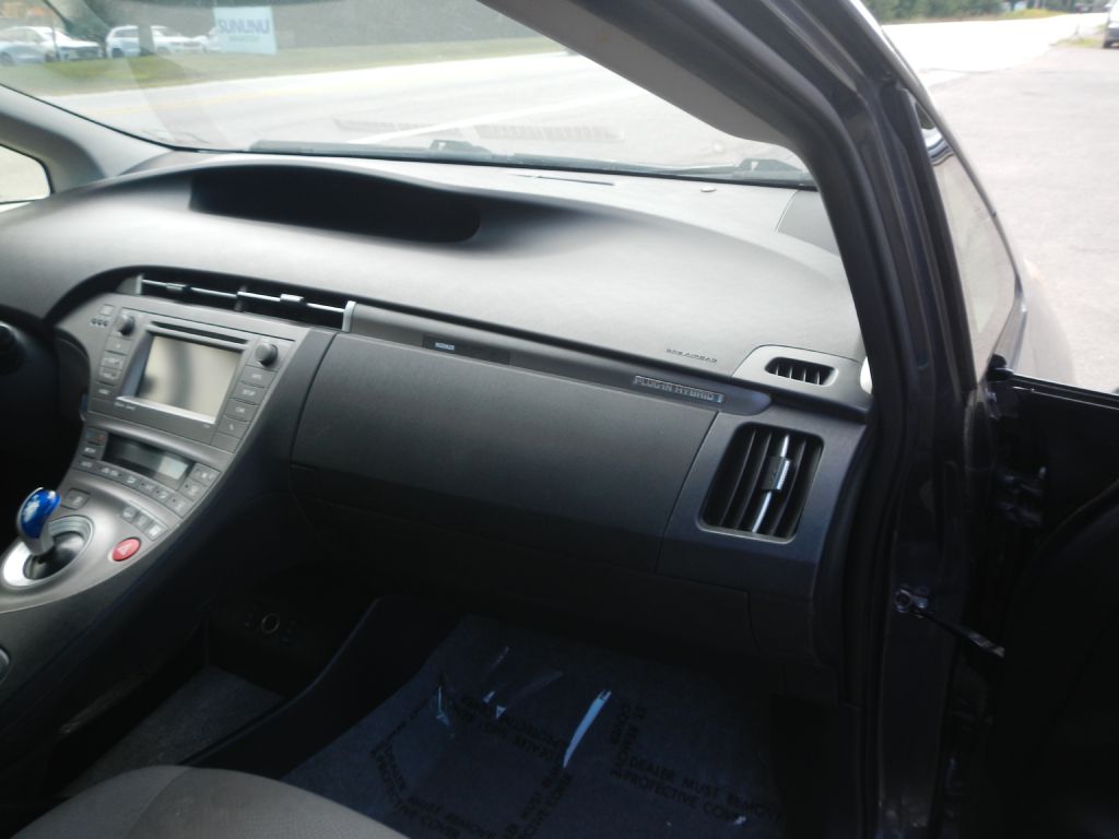 Photo 25 of this TOYOTA PRIUS PLUG-IN