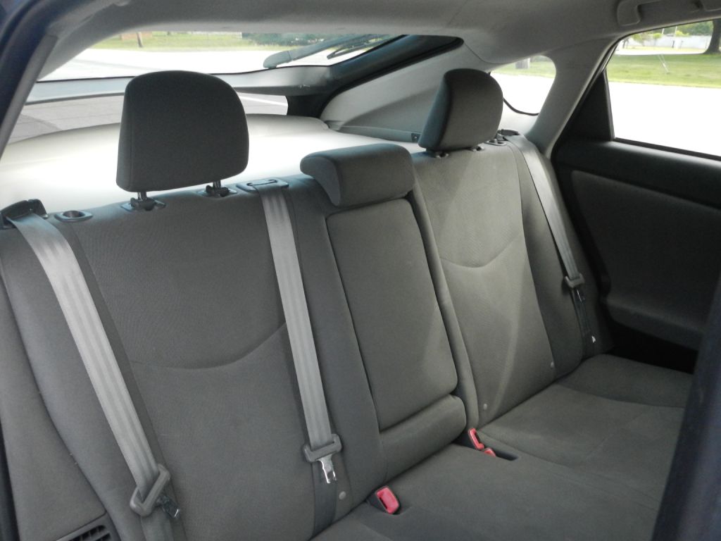 Photo 28 of this TOYOTA PRIUS PLUG-IN