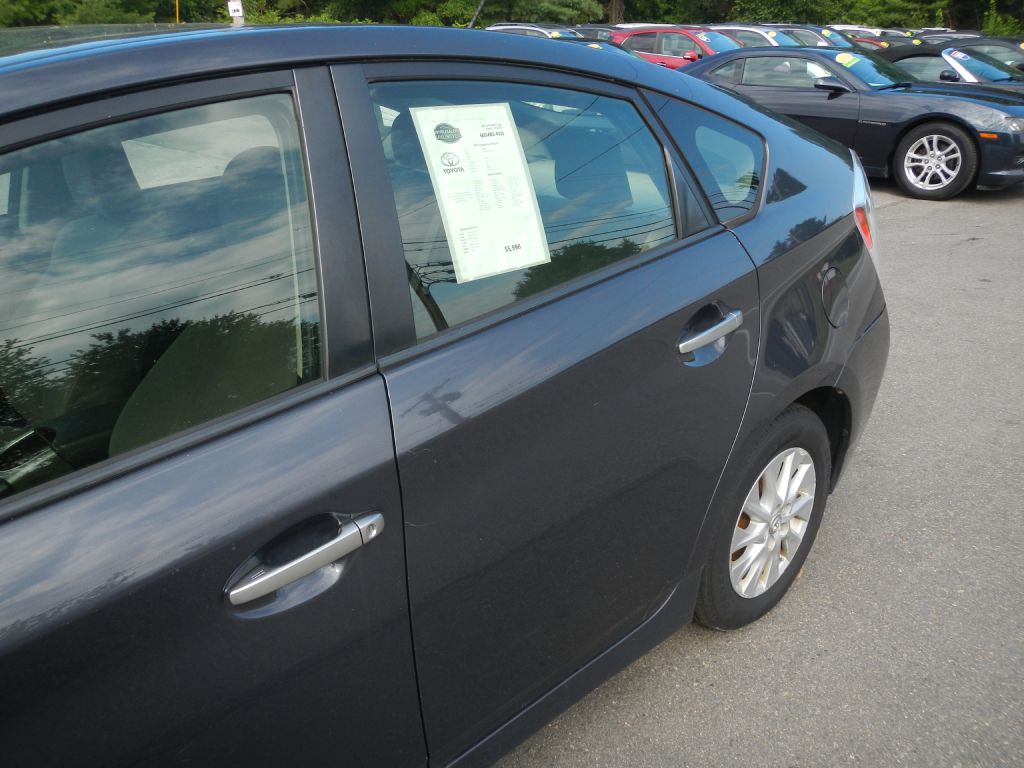 Photo 39 of this TOYOTA PRIUS PLUG-IN