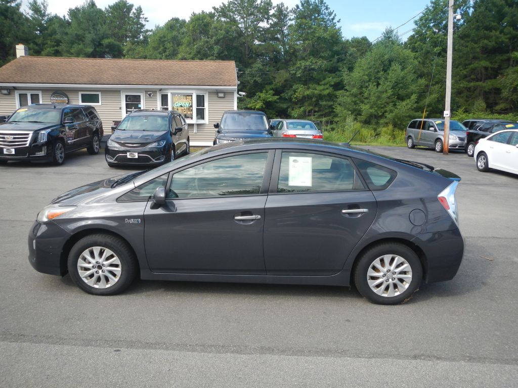 Photo 40 of this TOYOTA PRIUS PLUG-IN