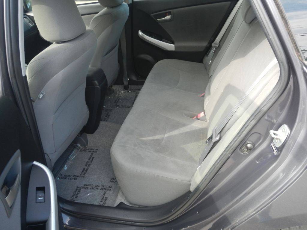 Photo 44 of this TOYOTA PRIUS PLUG-IN