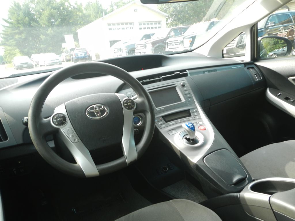 Photo 47 of this TOYOTA PRIUS PLUG-IN