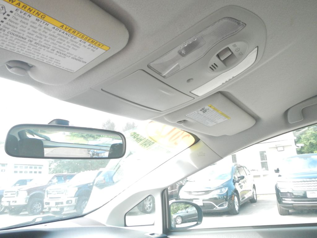 Photo 54 of this TOYOTA PRIUS PLUG-IN