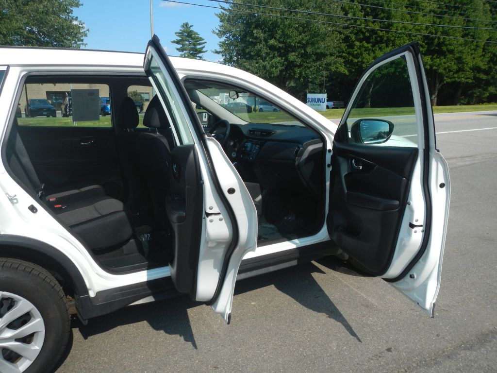 Photo 16 of this NISSAN ROGUE