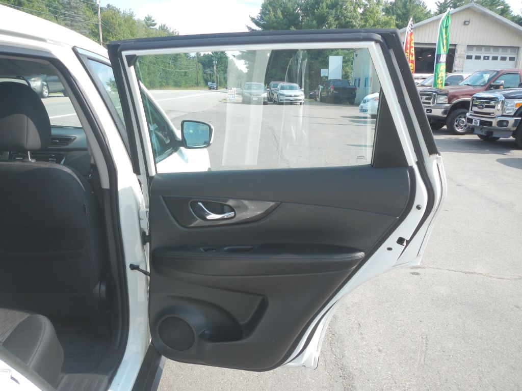 Photo 24 of this NISSAN ROGUE