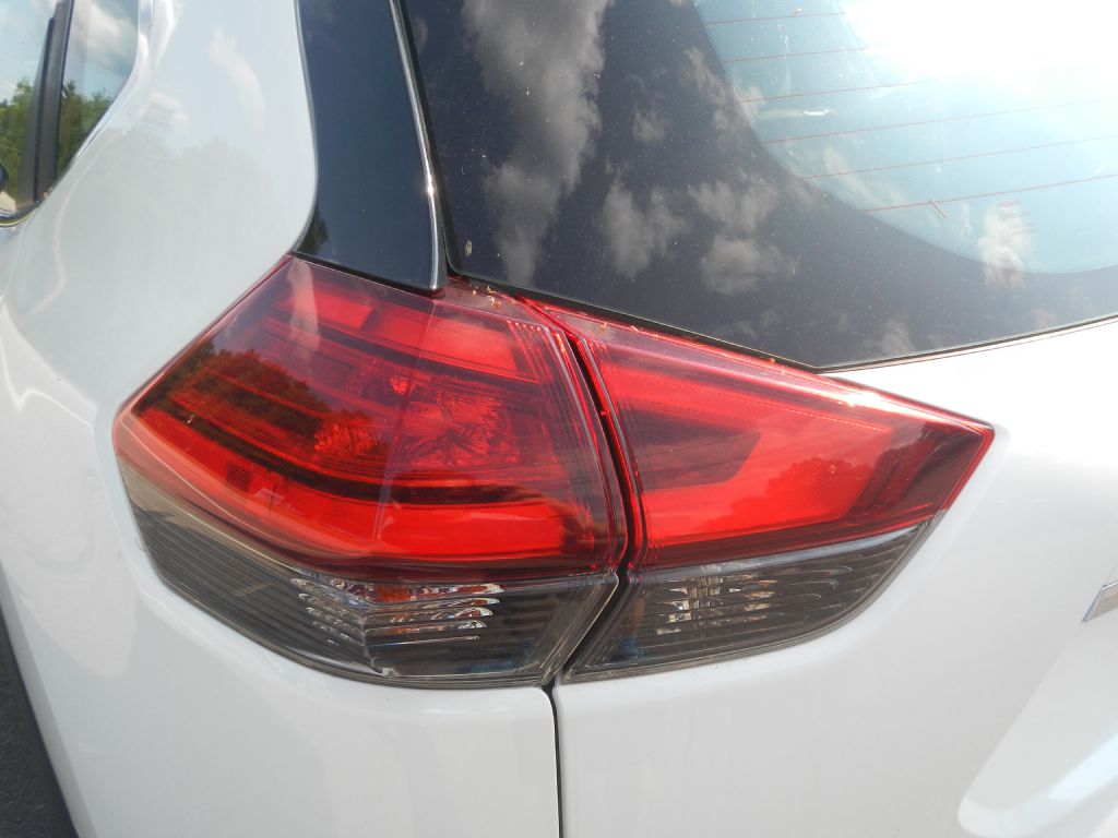 Photo 32 of this NISSAN ROGUE