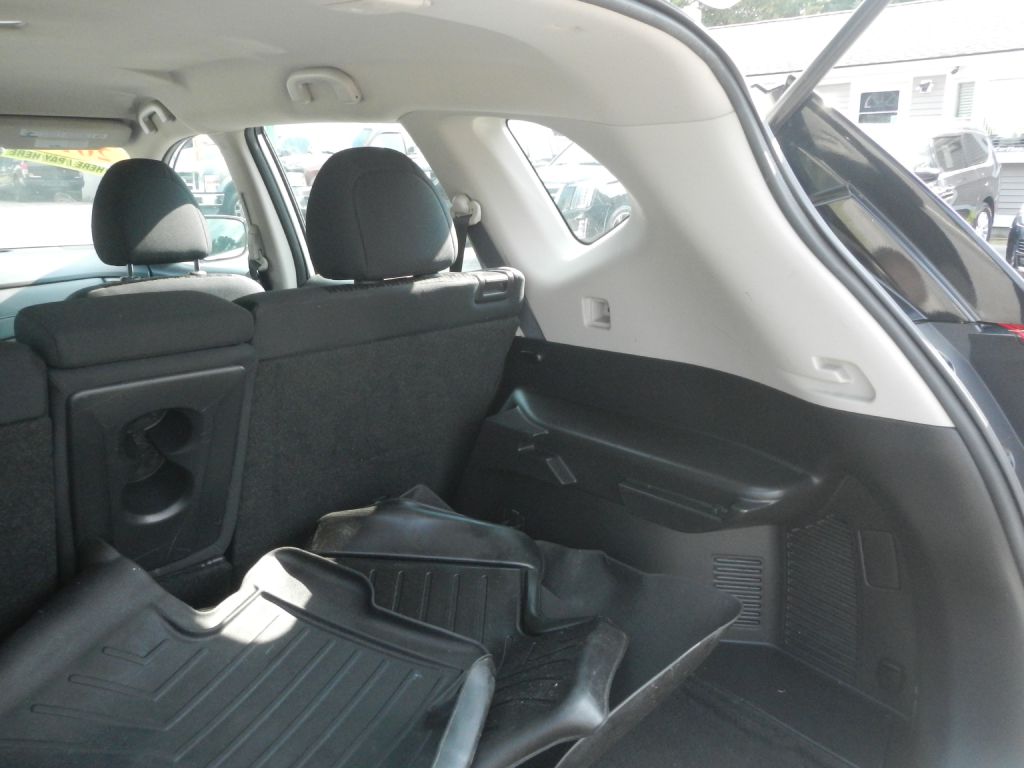 Photo 38 of this NISSAN ROGUE