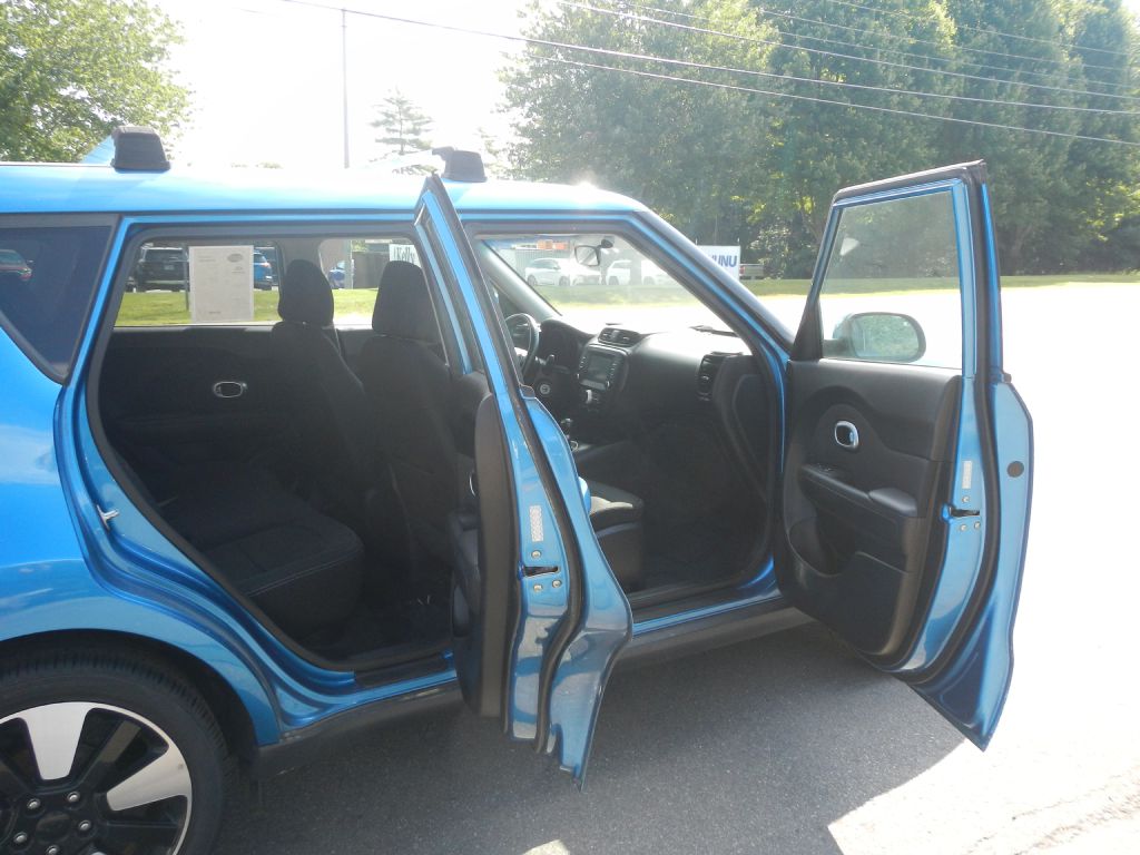 Photo 16 of this KIA SOUL