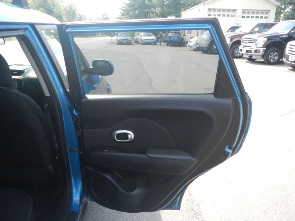 Photo 26 of this KIA SOUL