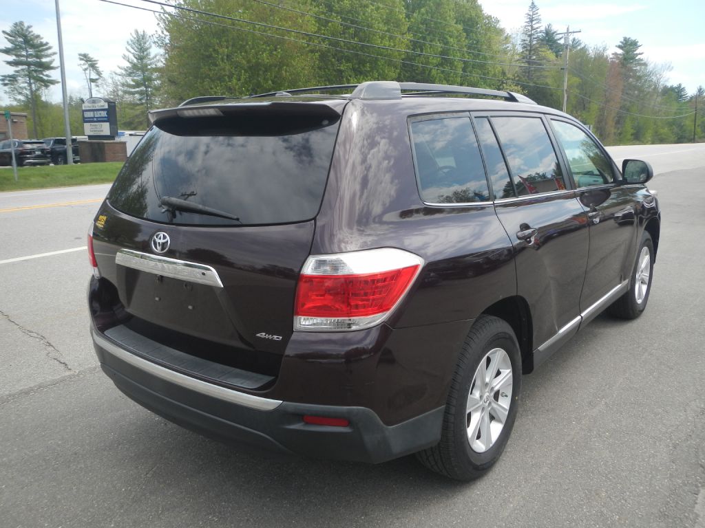 Photo 7 of this TOYOTA HIGHLANDER AWD