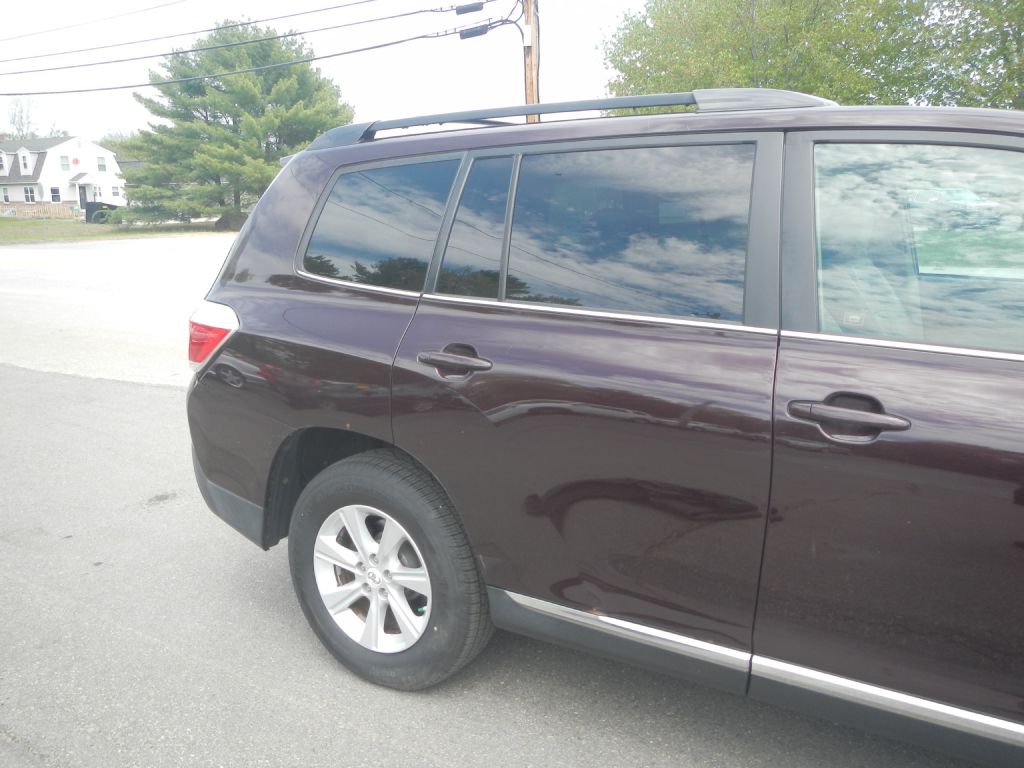 Photo 14 of this TOYOTA HIGHLANDER AWD