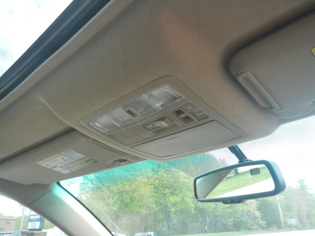Photo 19 of this TOYOTA HIGHLANDER AWD