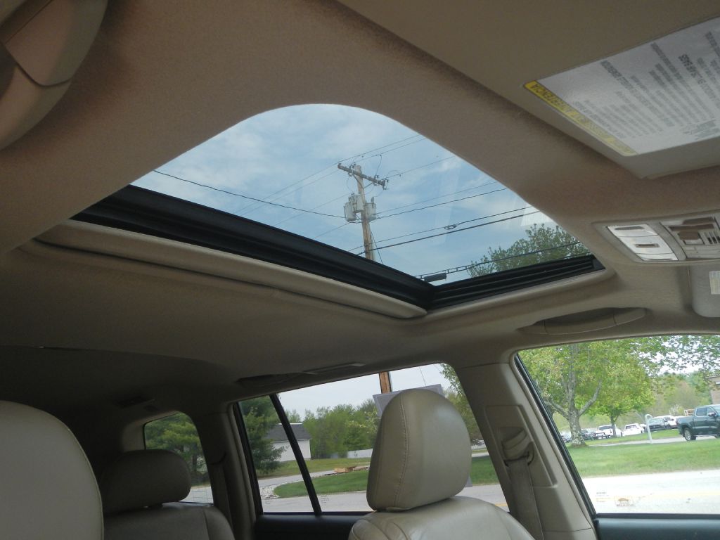 Photo 22 of this TOYOTA HIGHLANDER AWD