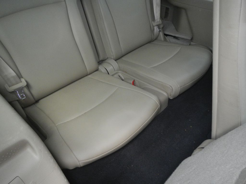 Photo 29 of this TOYOTA HIGHLANDER AWD