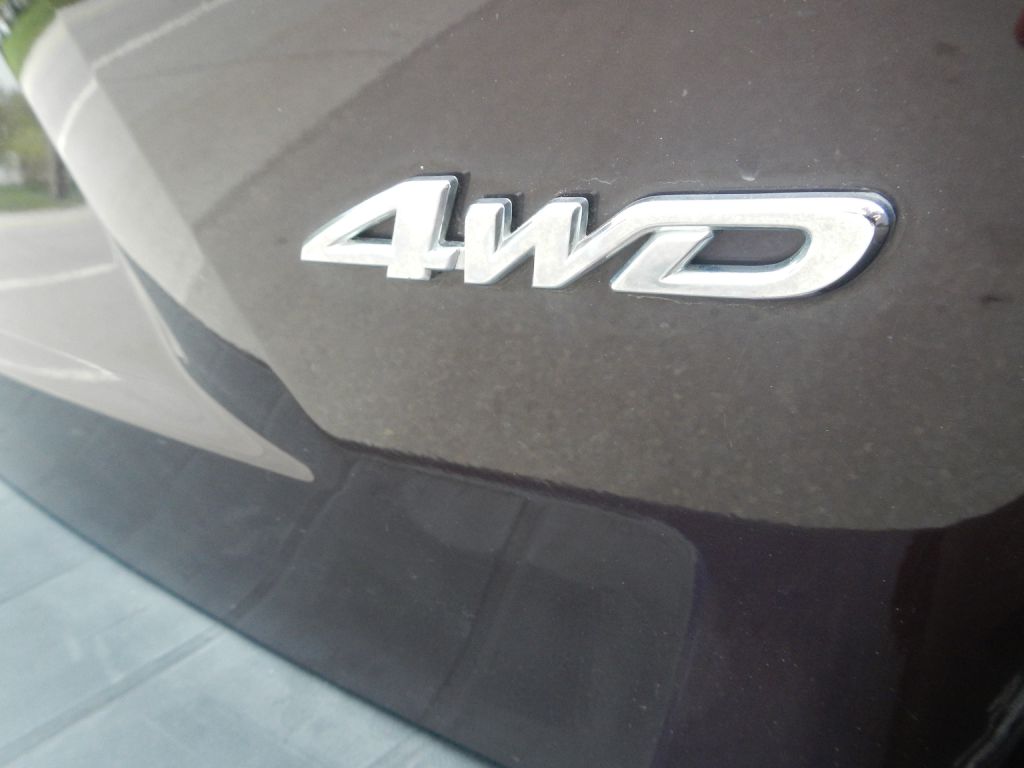 Photo 32 of this TOYOTA HIGHLANDER AWD