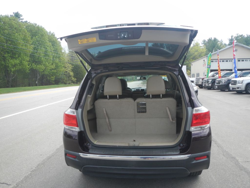 Photo 33 of this TOYOTA HIGHLANDER AWD