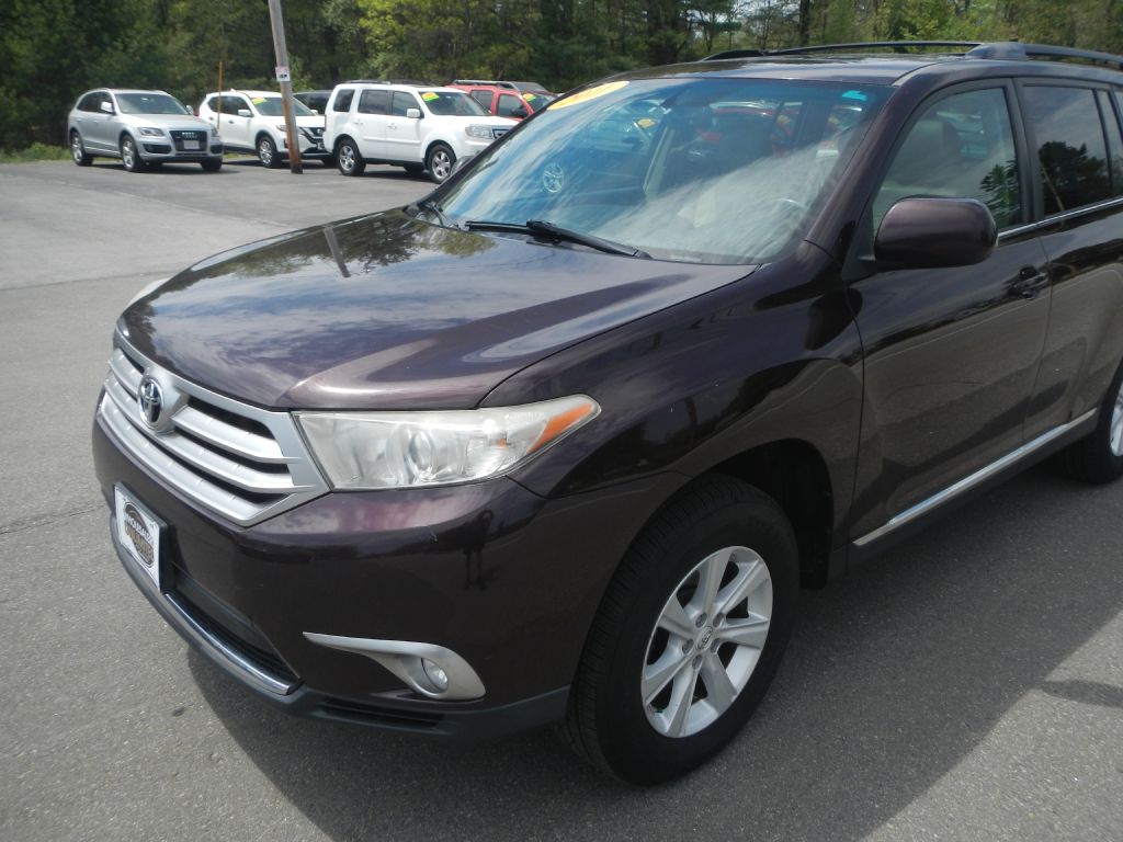 Photo 37 of this TOYOTA HIGHLANDER AWD