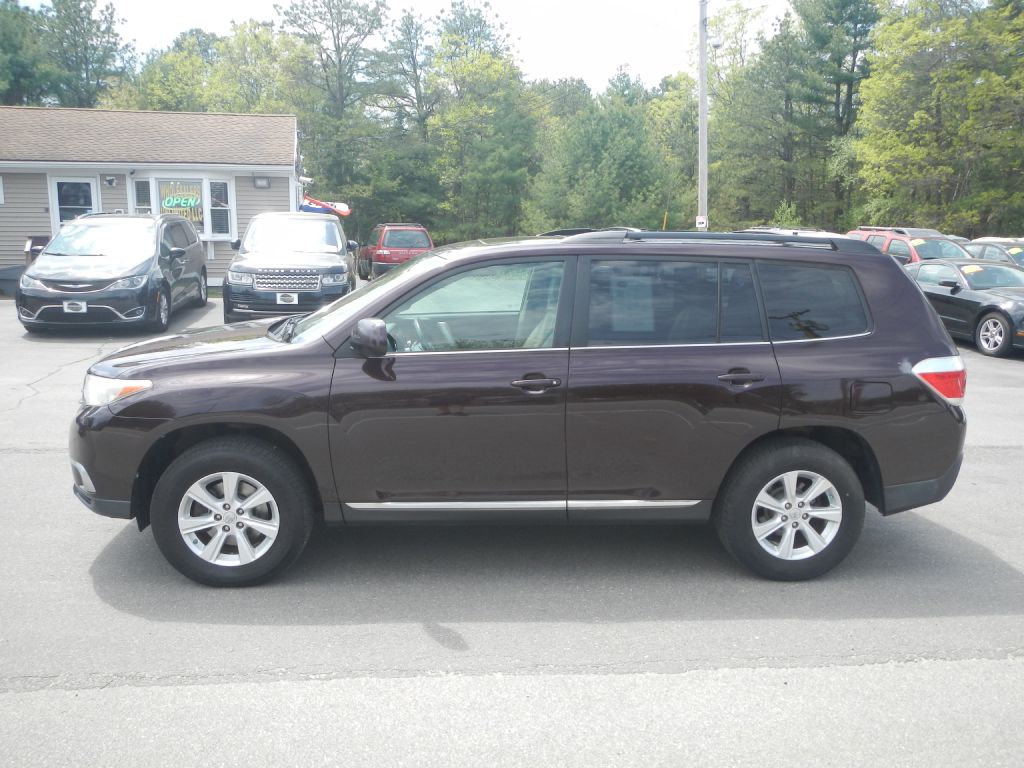 Photo 39 of this TOYOTA HIGHLANDER AWD