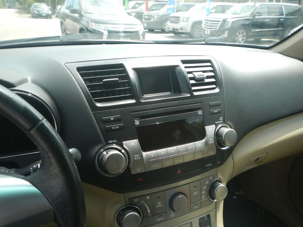 Photo 50 of this TOYOTA HIGHLANDER AWD