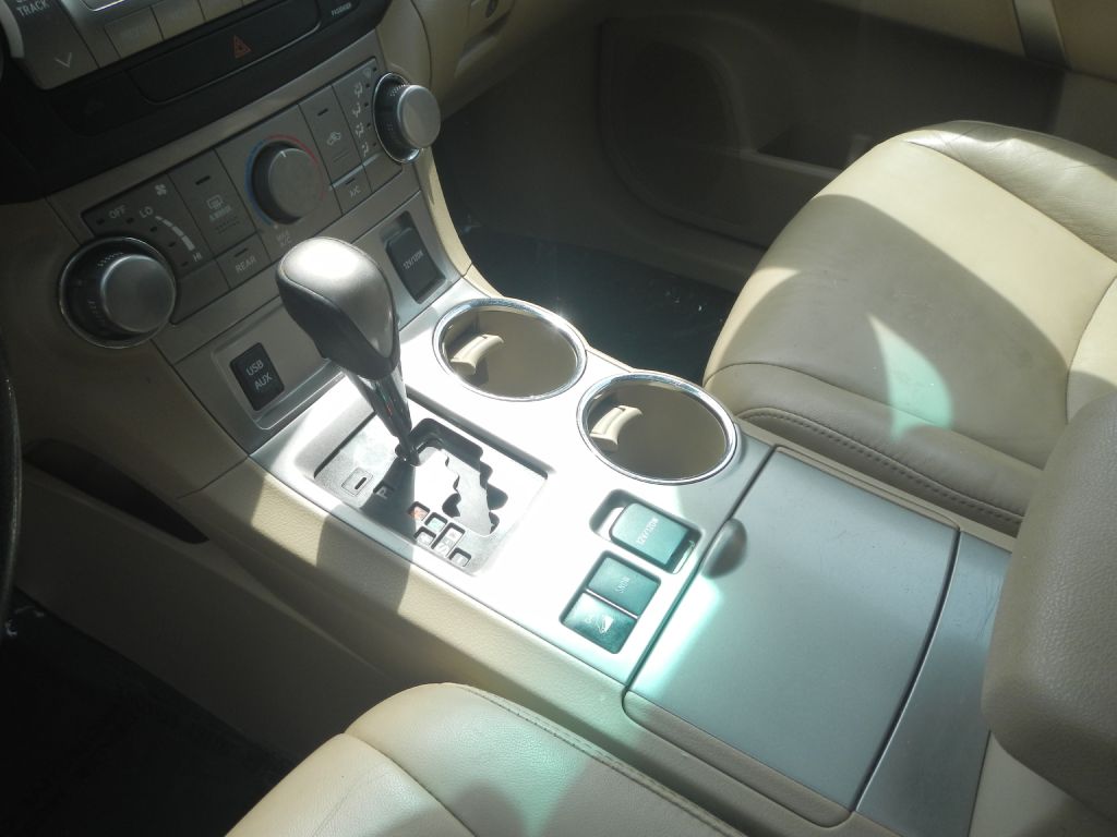 Photo 52 of this TOYOTA HIGHLANDER AWD