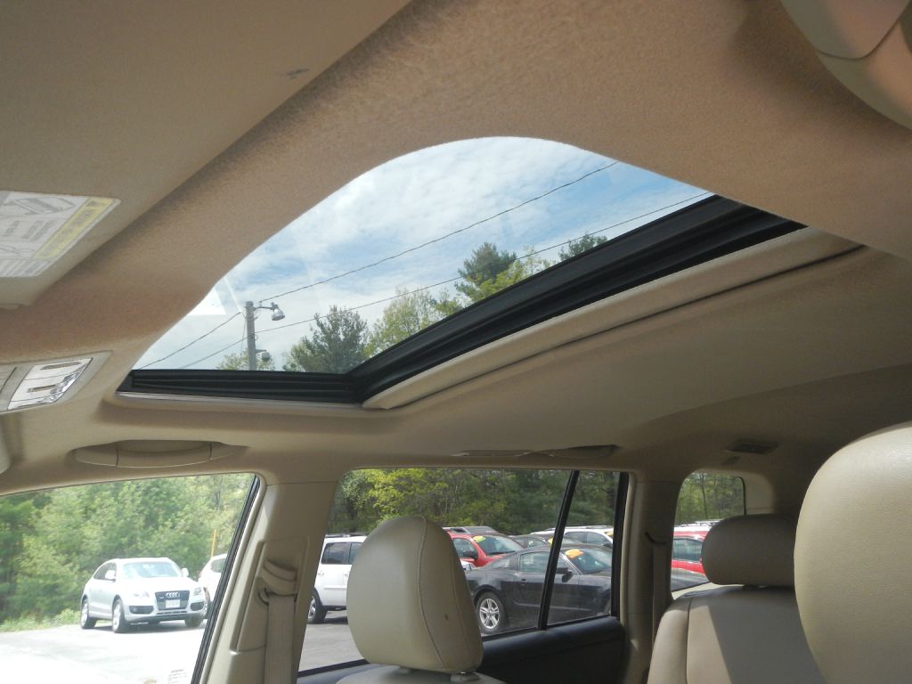 Photo 53 of this TOYOTA HIGHLANDER AWD