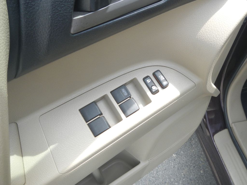 Photo 56 of this TOYOTA HIGHLANDER AWD