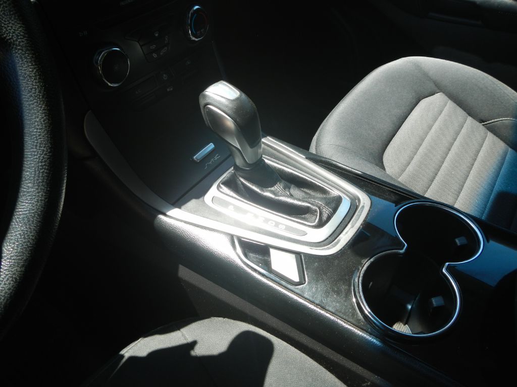 Photo 23 of this FORD EDGE AWD