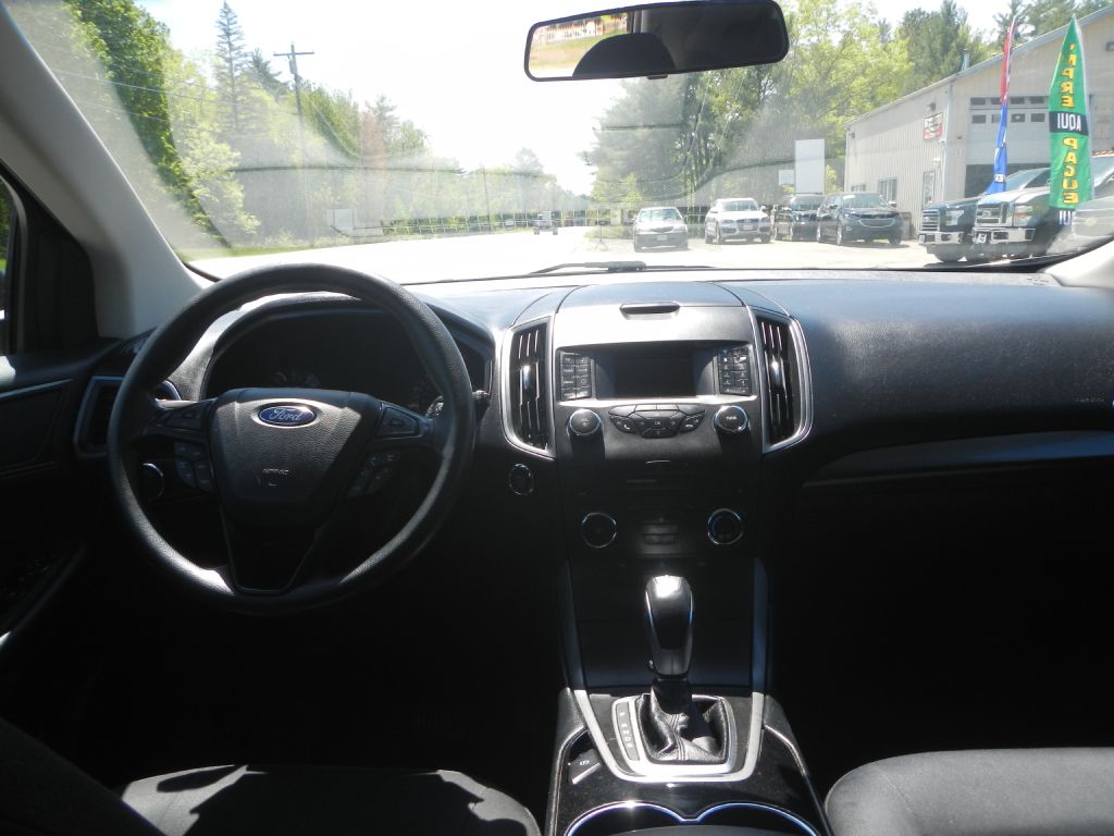 Photo 29 of this FORD EDGE AWD