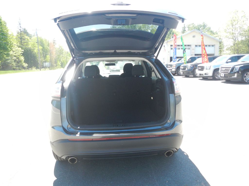 Photo 33 of this FORD EDGE AWD
