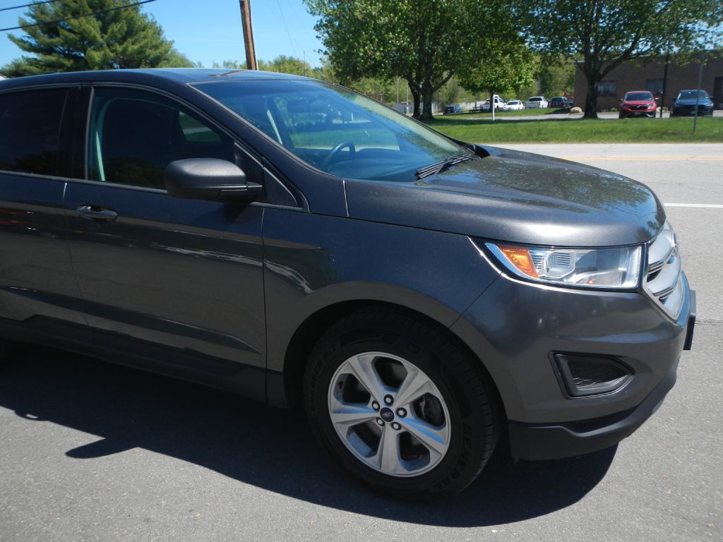 Photo 37 of this FORD EDGE AWD