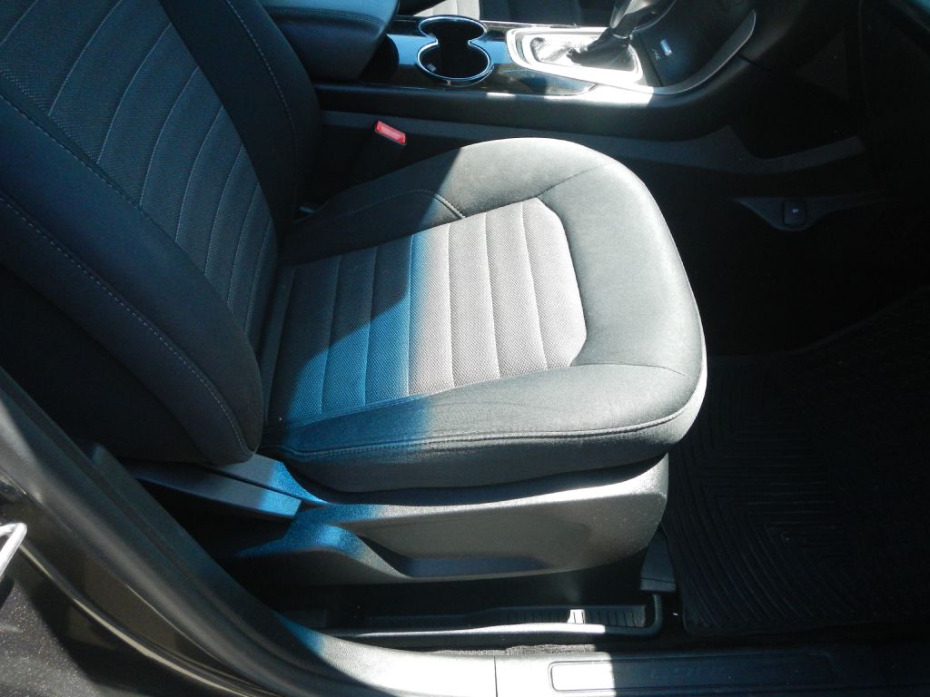 Photo 47 of this FORD EDGE AWD
