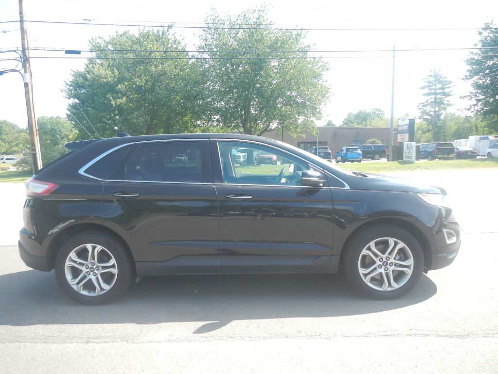 Photo 11 of this FORD EDGE AWD